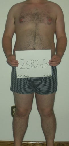 A photo of a 5'6" man showing a snapshot of 200 pounds at a height of 5'6
