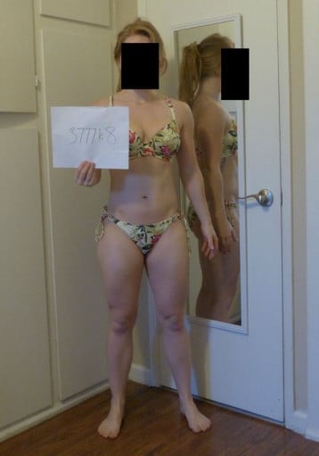 A picture of a 5'2" female showing a snapshot of 119 pounds at a height of 5'2