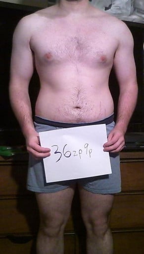 A photo of a 5'10" man showing a snapshot of 204 pounds at a height of 5'10
