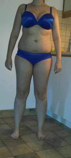 A picture of a 5'6" female showing a snapshot of 150 pounds at a height of 5'6