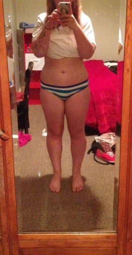 A picture of a 5'5" female showing a fat loss from 173 pounds to 147 pounds. A net loss of 26 pounds.