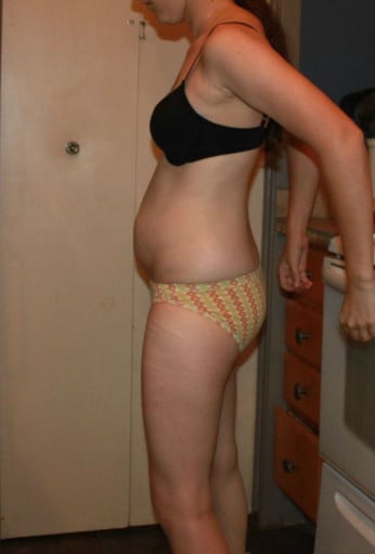 A photo of a 5'6" woman showing a snapshot of 124 pounds at a height of 5'6