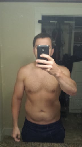A picture of a 5'7" male showing a fat loss from 174 pounds to 160 pounds. A total loss of 14 pounds.