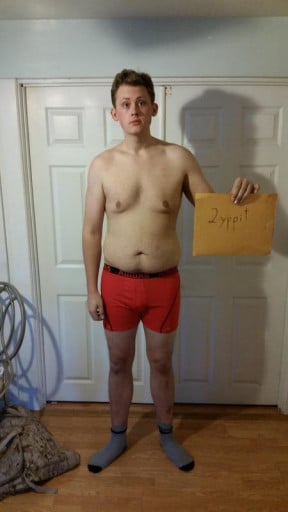 A photo of a 6'6" man showing a snapshot of 225 pounds at a height of 6'6