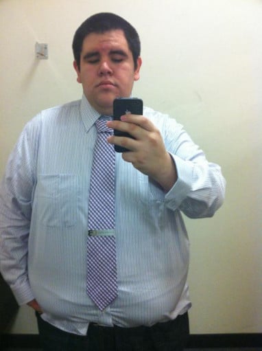 A picture of a 6'0" male showing a fat loss from 505 pounds to 305 pounds. A respectable loss of 200 pounds.