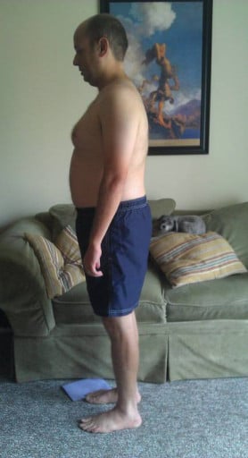 A photo of a 5'8" man showing a snapshot of 184 pounds at a height of 5'8