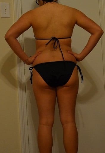 A picture of a 5'1" female showing a snapshot of 125 pounds at a height of 5'1