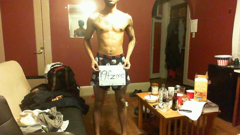 3 Photos of a 119 lbs 5 feet 8 Male Weight Snapshot