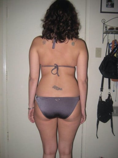 A photo of a 5'7" woman showing a snapshot of 149 pounds at a height of 5'7