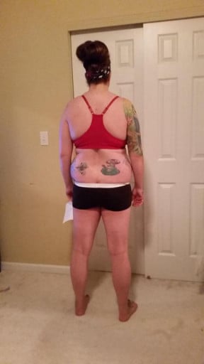 3 Pictures of a 5'9 192 lbs Female Fitness Inspo