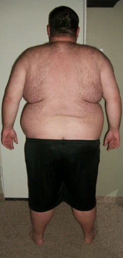 A picture of a 5'10" male showing a snapshot of 415 pounds at a height of 5'10