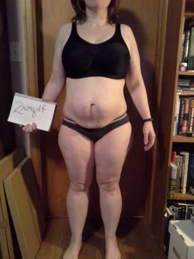 A photo of a 5'2" woman showing a snapshot of 172 pounds at a height of 5'2