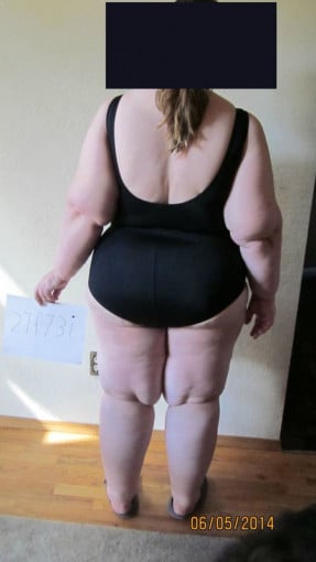 A progress pic of a 5'7" woman showing a snapshot of 315 pounds at a height of 5'7