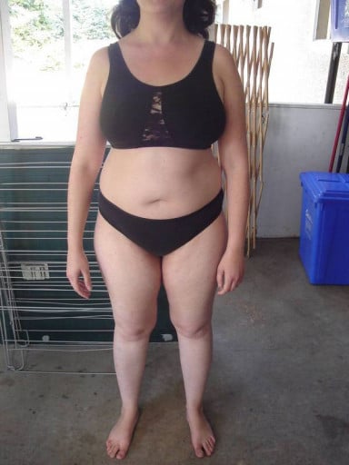 A before and after photo of a 5'1" female showing a snapshot of 142 pounds at a height of 5'1
