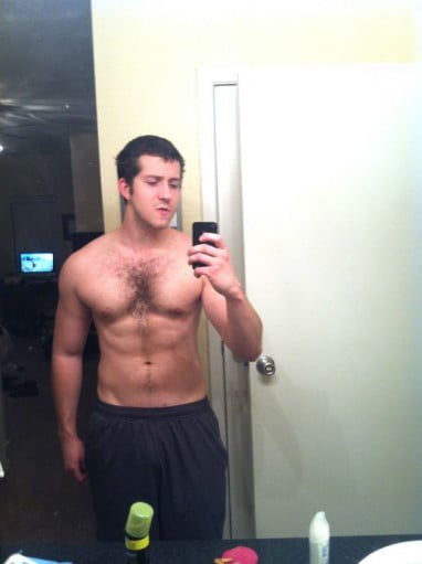 A progress pic of a 6'2" man showing a weight gain from 117 pounds to 185 pounds. A total gain of 68 pounds.