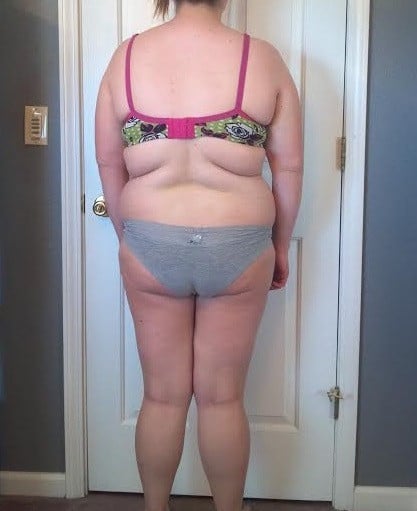 A picture of a 5'6" female showing a snapshot of 207 pounds at a height of 5'6