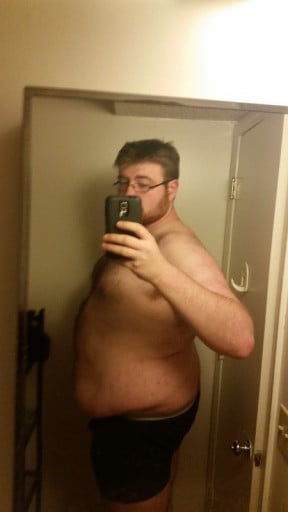 A photo of a 6'6" man showing a fat loss from 362 pounds to 341 pounds. A total loss of 21 pounds.