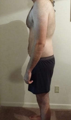 A before and after photo of a 6'2" male showing a weight loss from 200 pounds to 192 pounds. A respectable loss of 8 pounds.