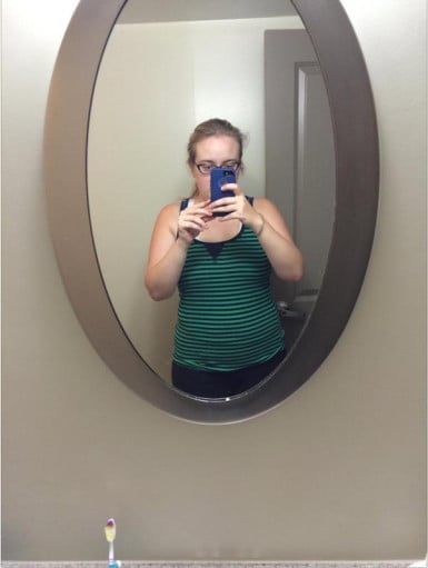 A picture of a 5'7" female showing a fat loss from 181 pounds to 160 pounds. A total loss of 21 pounds.