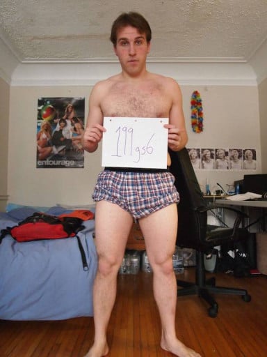 A picture of a 5'5" male showing a snapshot of 165 pounds at a height of 5'5