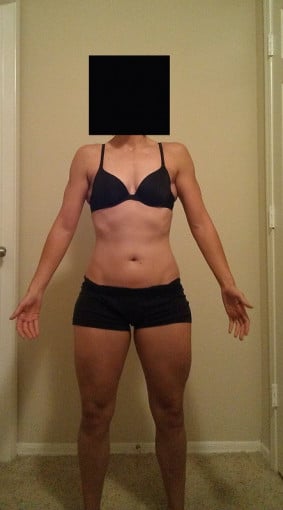 A picture of a 5'1" female showing a snapshot of 123 pounds at a height of 5'1