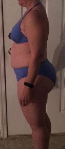 A picture of a 5'2" female showing a snapshot of 168 pounds at a height of 5'2