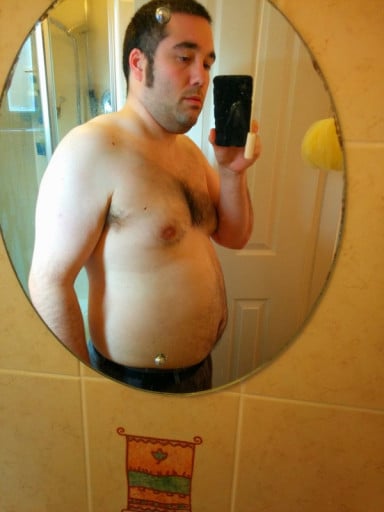 A before and after photo of a 5'10" male showing a fat loss from 233 pounds to 181 pounds. A net loss of 52 pounds.