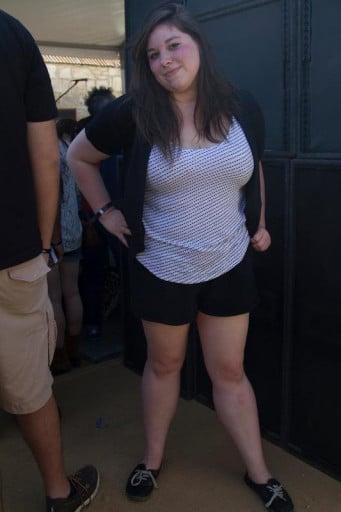 A progress pic of a 5'8" woman showing a weight reduction from 237 pounds to 207 pounds. A respectable loss of 30 pounds.