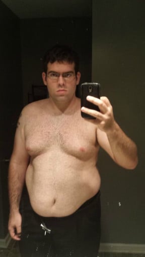 A picture of a 6'1" male showing a fat loss from 293 pounds to 263 pounds. A respectable loss of 30 pounds.