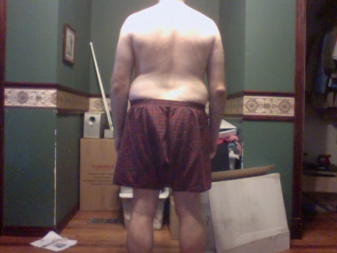 A photo of a 5'10" man showing a snapshot of 202 pounds at a height of 5'10