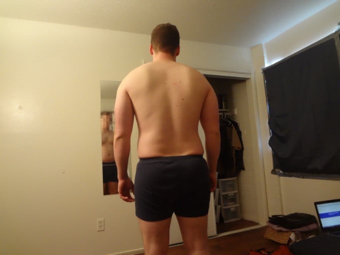 A photo of a 5'10" man showing a snapshot of 212 pounds at a height of 5'10