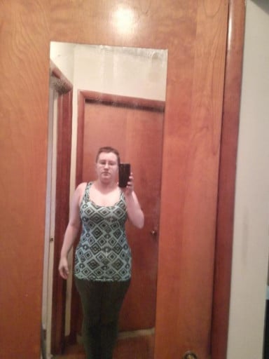 A before and after photo of a 5'5" female showing a weight loss from 193 pounds to 173 pounds. A net loss of 20 pounds.