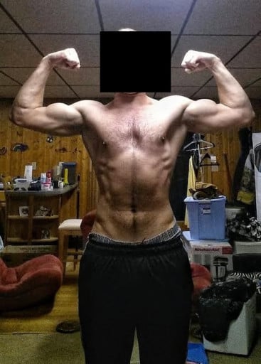 A picture of a 6'1" male showing a snapshot of 174 pounds at a height of 6'1