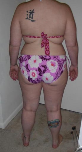 A before and after photo of a 5'10" female showing a snapshot of 226 pounds at a height of 5'10