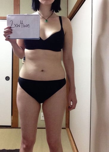 A photo of a 5'8" woman showing a snapshot of 136 pounds at a height of 5'8