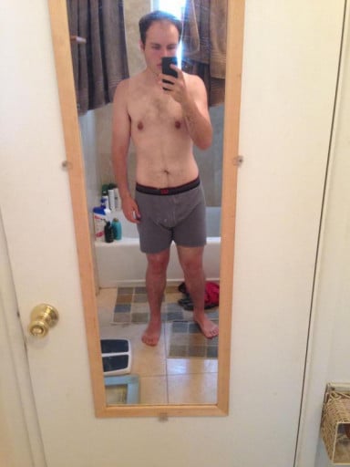 A before and after photo of a 5'5" male showing a weight reduction from 233 pounds to 147 pounds. A net loss of 86 pounds.
