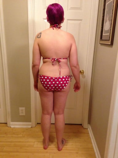 A picture of a 5'6" female showing a snapshot of 183 pounds at a height of 5'6