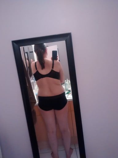 A picture of a 5'10" female showing a snapshot of 189 pounds at a height of 5'10