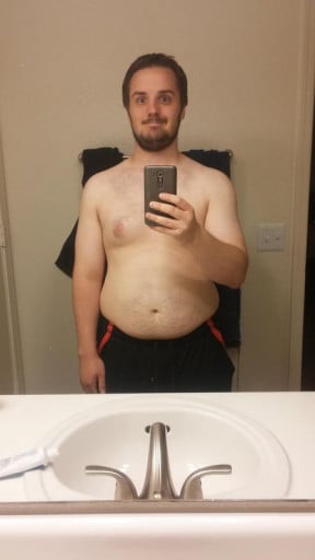A before and after photo of a 5'6" male showing a weight cut from 225 pounds to 175 pounds. A net loss of 50 pounds.