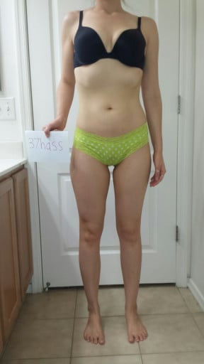 A before and after photo of a 5'8" female showing a snapshot of 138 pounds at a height of 5'8