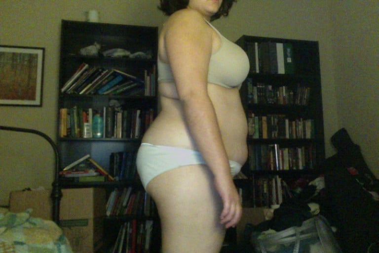 A picture of a 5'5" female showing a fat loss from 220 pounds to 204 pounds. A net loss of 16 pounds.