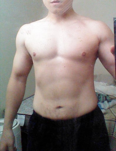 A picture of a 5'4" male showing a weight cut from 156 pounds to 139 pounds. A total loss of 17 pounds.
