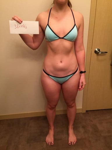 A picture of a 5'5" female showing a snapshot of 147 pounds at a height of 5'5