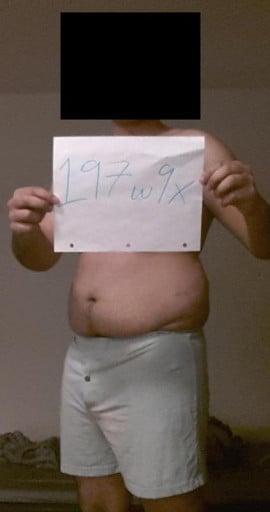 A photo of a 5'10" man showing a snapshot of 213 pounds at a height of 5'10