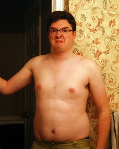 A photo of a 6'2" man showing a fat loss from 230 pounds to 170 pounds. A respectable loss of 60 pounds.