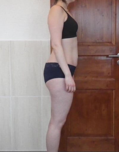 A picture of a 5'9" female showing a snapshot of 172 pounds at a height of 5'9
