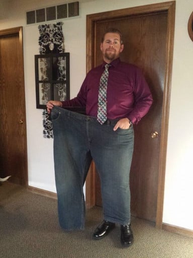 A picture of a 6'2" male showing a weight loss from 485 pounds to 270 pounds. A total loss of 215 pounds.