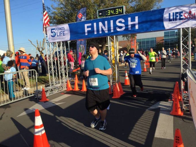 A photo of a 6'0" man showing a fat loss from 400 pounds to 199 pounds. A total loss of 201 pounds.