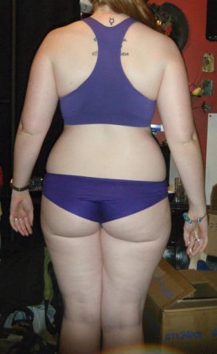 A picture of a 5'6" female showing a snapshot of 189 pounds at a height of 5'6
