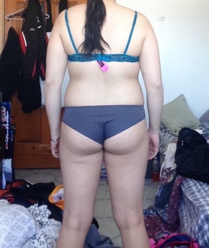 A progress pic of a 5'3" woman showing a snapshot of 152 pounds at a height of 5'3
